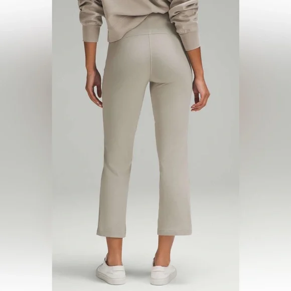 Lululemon Smooth Fit Pull-On High-Rise Crop - Picture 1 of 9